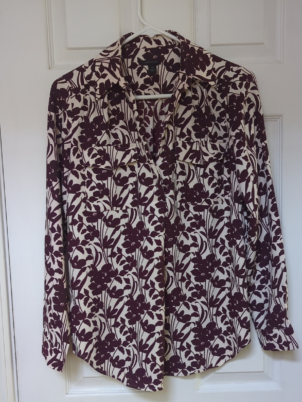 Women's Ann Taylor Plum And Ivory Pattern Floral Button-Up Shirt- Work Shirt